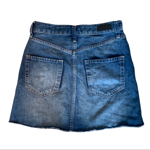 ABERCROMBIE & FITCH Denim jean cut-off skirt (about Size 6 or 24) - Picture 2 of 13